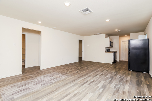 Image 5 of 21 For 126 San Ignacio