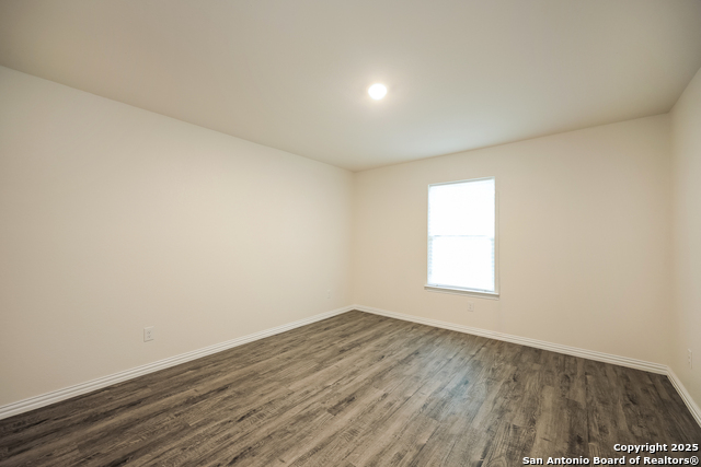 Image 10 of 21 For 574 Morningview