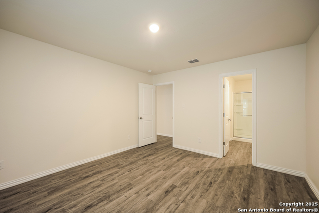 Image 11 of 21 For 574 Morningview