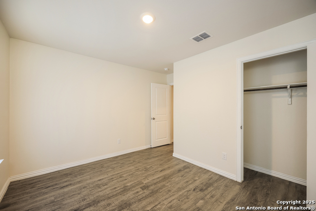 Image 17 of 21 For 574 Morningview