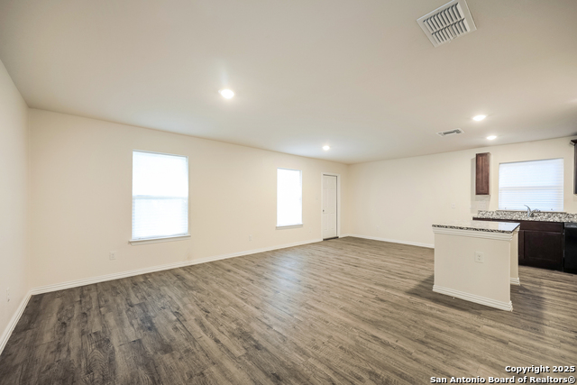 Image 3 of 21 For 574 Morningview