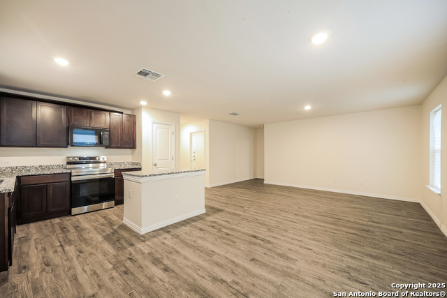 Image 5 of 21 For 574 Morningview