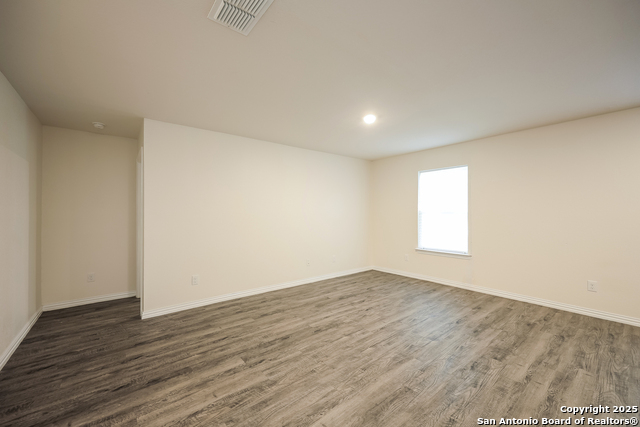 Image 9 of 21 For 574 Morningview