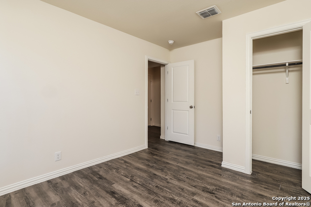 Image 15 of 21 For 1622 Saenz  