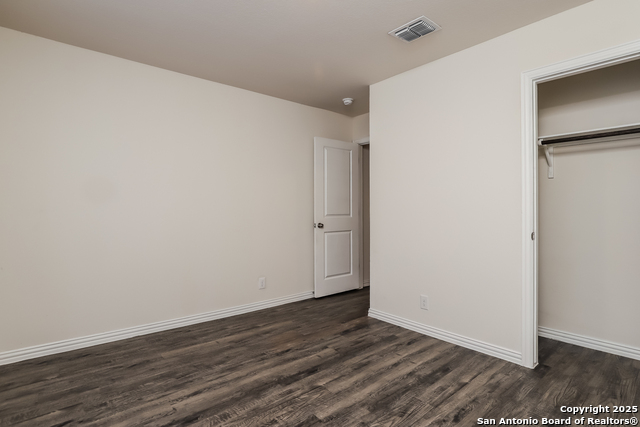 Image 17 of 21 For 1622 Saenz  