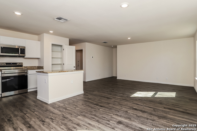 Image 5 of 21 For 1622 Saenz  