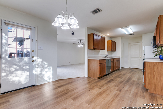 Image 10 of 33 For 59 Rainy Ave