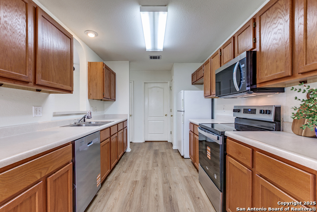 Image 11 of 33 For 59 Rainy Ave