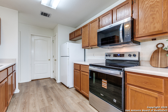 Image 13 of 33 For 59 Rainy Ave