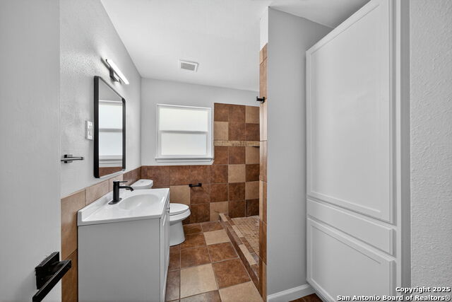 Image 6 of 11 For 119 Oxford Dr