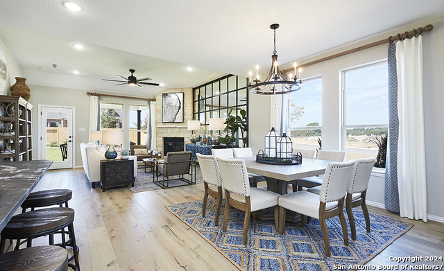 Image 5 of 30 For 832 Little Pebble