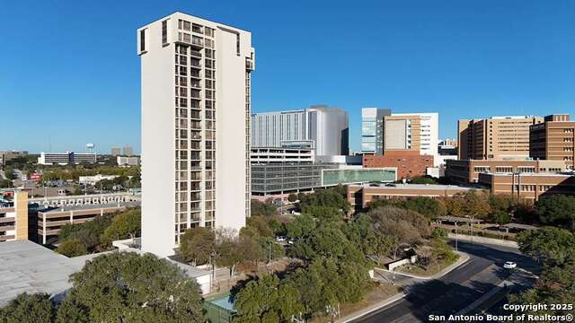 Image 3 of 20 For 7701 Wurzbach Rd 807