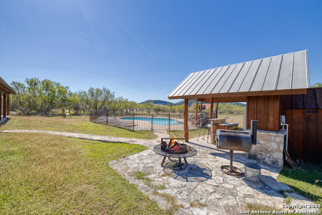 Listing photo id 18 for 38 Mountain Laurel