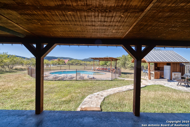 Listing photo id 21 for 38 Mountain Laurel