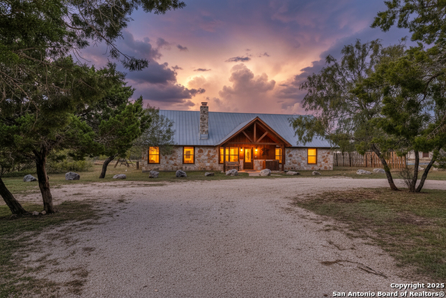 Listing photo id 1 for 38 Mountain Laurel