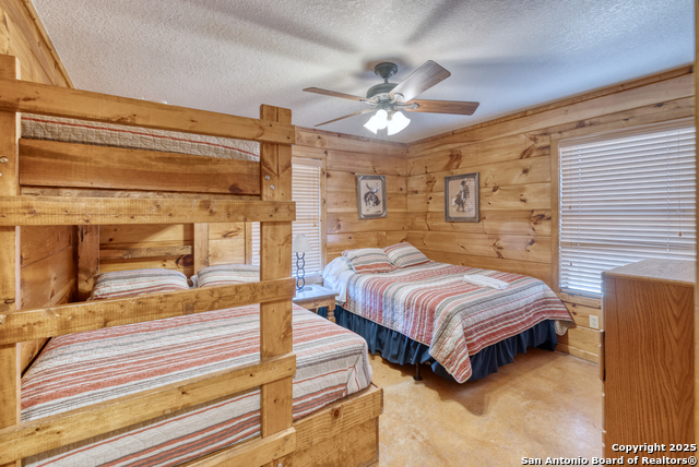 Listing photo id 29 for 38 Mountain Laurel