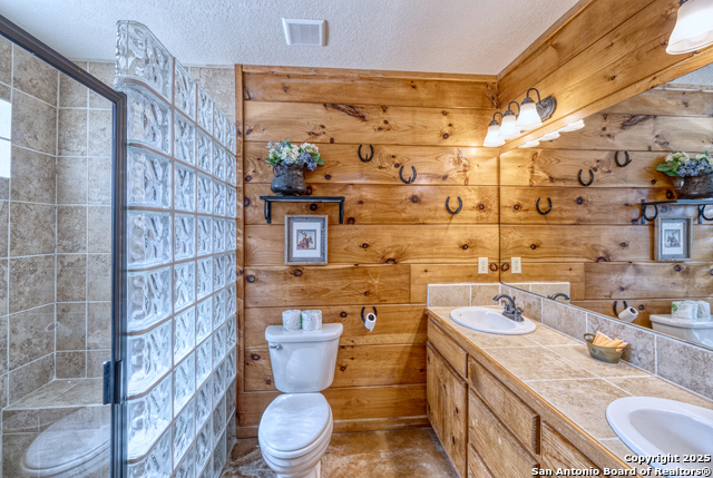 Listing photo id 35 for 38 Mountain Laurel