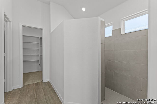 Image 25 of 28 For 4106 Hampshire Way