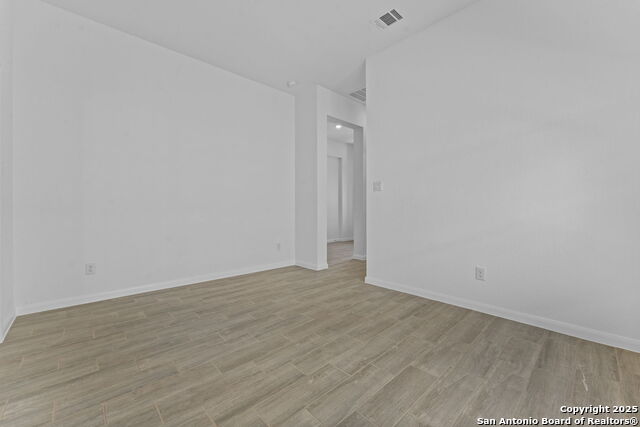 Image 8 of 28 For 4106 Hampshire Way