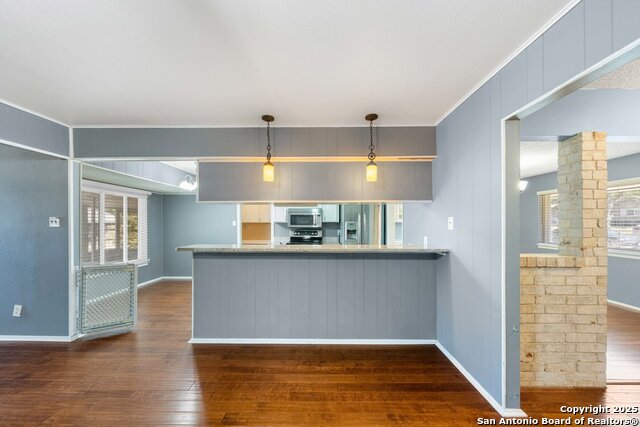 Image 10 of 37 For 7015 Forest Pine Street