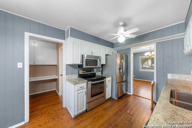 Image 14 of 37 For 7015 Forest Pine Street