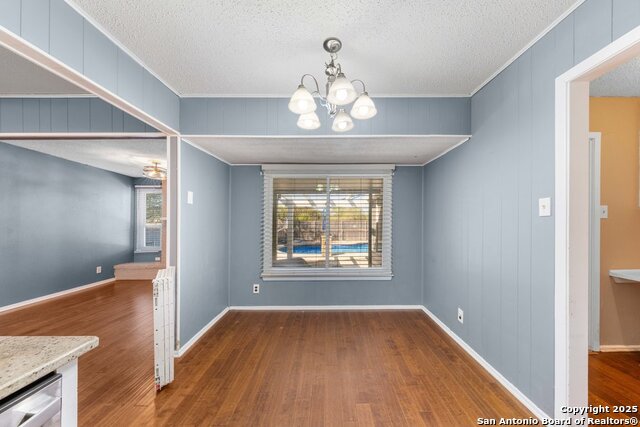 Image 15 of 37 For 7015 Forest Pine Street