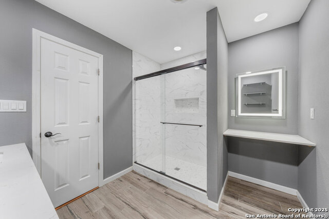 Image 20 of 37 For 7015 Forest Pine Street