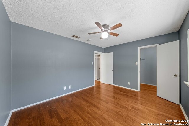 Image 26 of 37 For 7015 Forest Pine Street