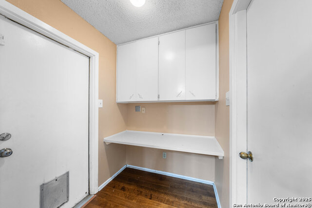 Image 27 of 37 For 7015 Forest Pine Street