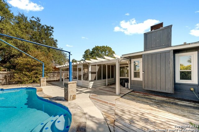 Image 34 of 37 For 7015 Forest Pine Street