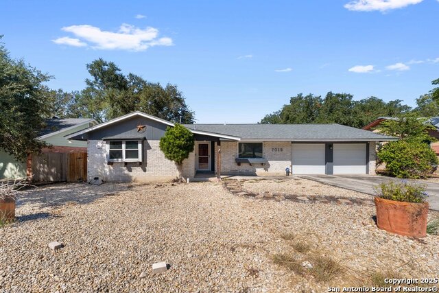 Image 35 of 37 For 7015 Forest Pine Street