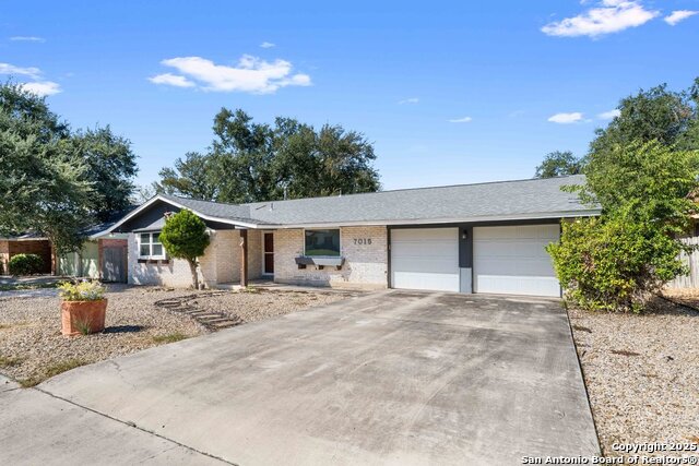 Image 36 of 37 For 7015 Forest Pine Street