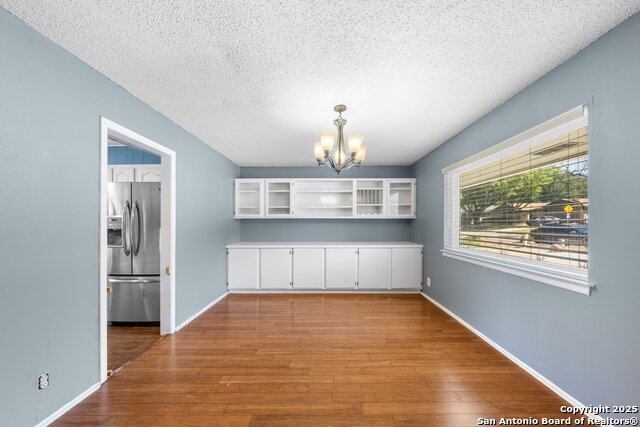 Image 4 of 37 For 7015 Forest Pine Street