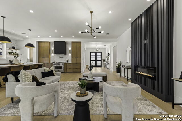 Image 10 of 42 For 120 River View