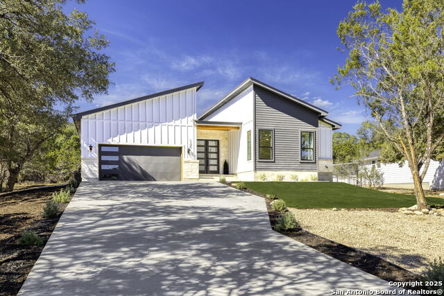 Image 2 of 42 For 120 River View