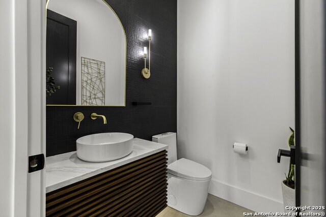 Image 23 of 42 For 120 River View