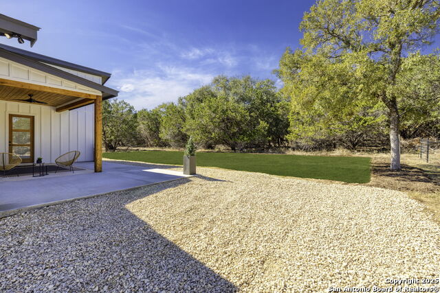 Image 35 of 42 For 120 River View