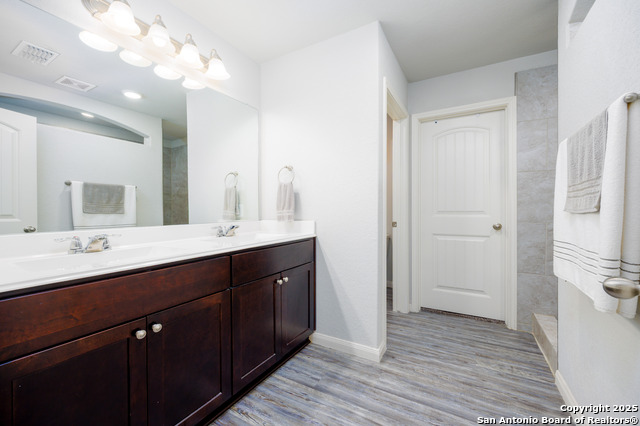 Image 22 of 49 For 8211 Broussard