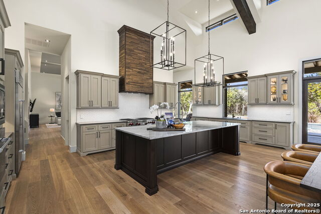 Listing photo id 14 for 116 Sendero Ridge