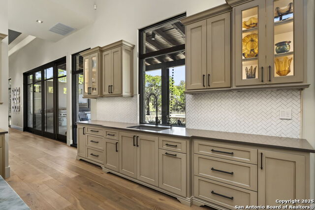 Listing photo id 18 for 116 Sendero Ridge