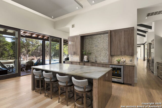 Listing photo id 19 for 116 Sendero Ridge