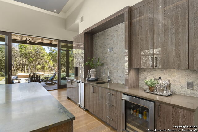 Listing photo id 20 for 116 Sendero Ridge