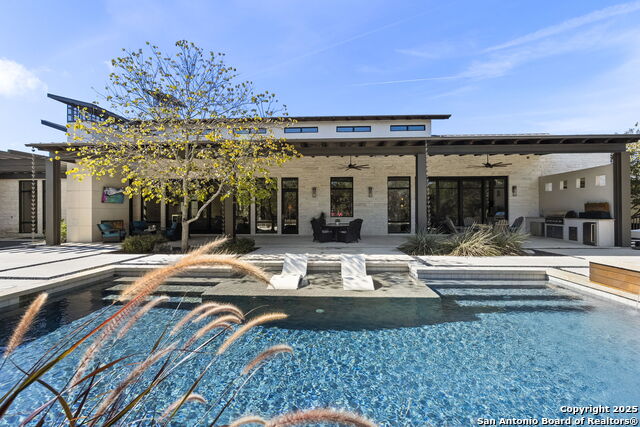 Listing photo id 42 for 116 Sendero Ridge