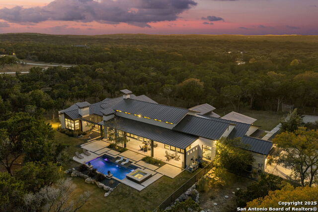 Listing photo id 54 for 116 Sendero Ridge