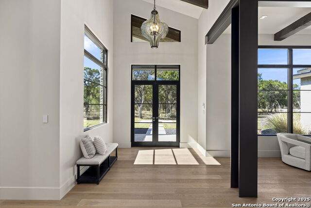 Listing photo id 7 for 116 Sendero Ridge