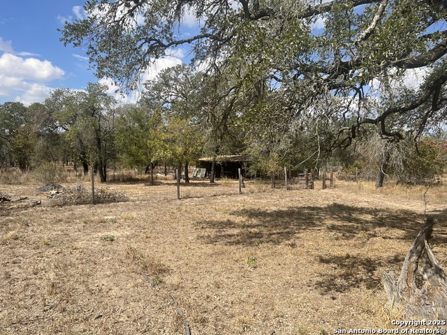 Image 10 of 11 For 1050 Hickory