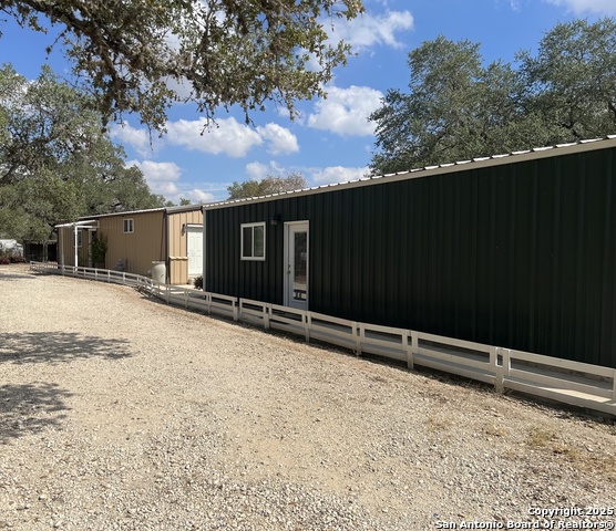 Image 4 of 11 For 1050 Hickory