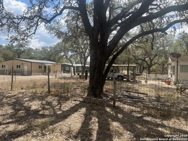 Image 6 of 11 For 1050 Hickory