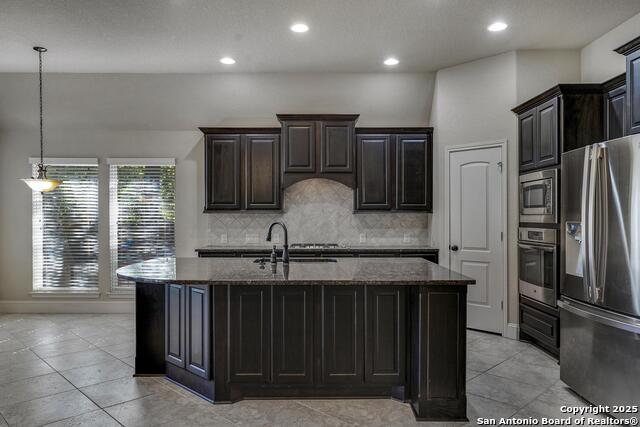 Image 20 of 36 For 13930 Evelina