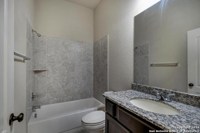 Image 30 of 36 For 13930 Evelina